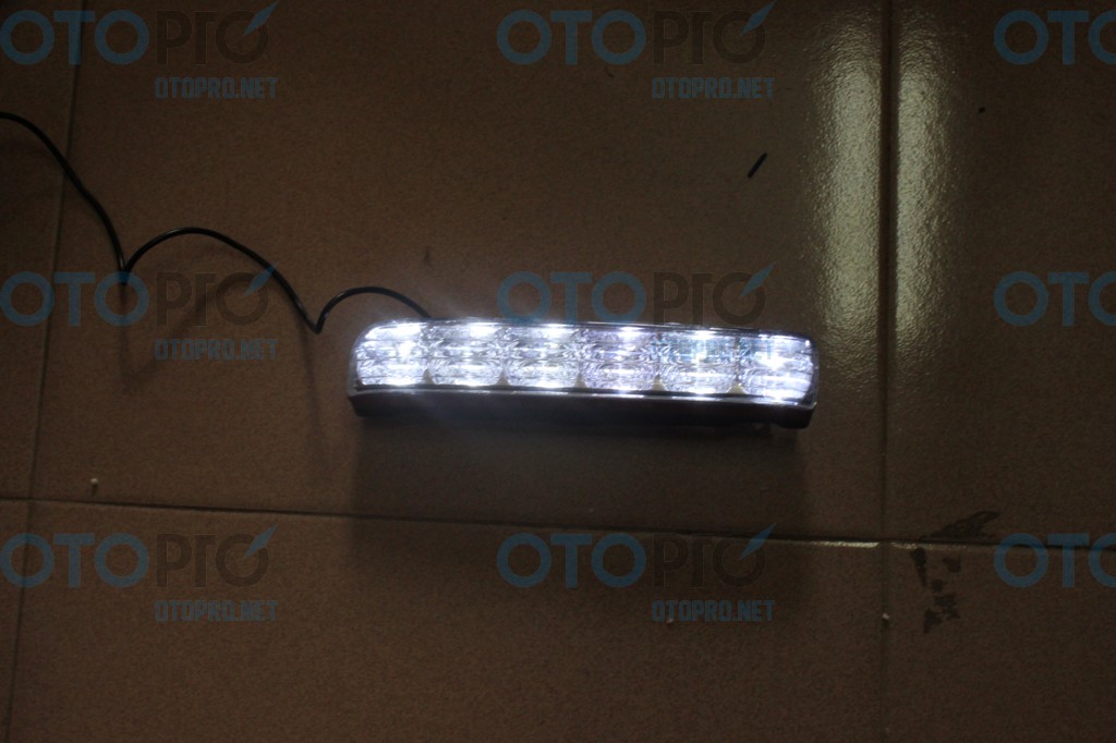 Đèn gầm LED daylight cho xe Escape