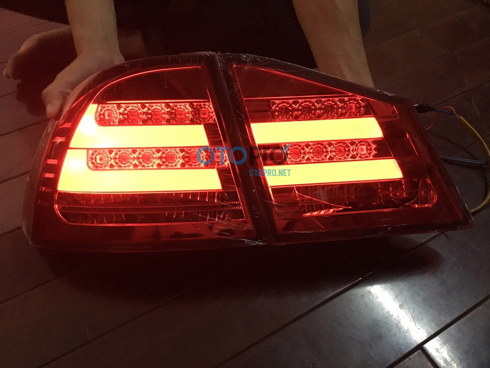 Đèn hậu độ LED nguyên bộ cho Civic 2006-2011 mẫu RS phủ khói