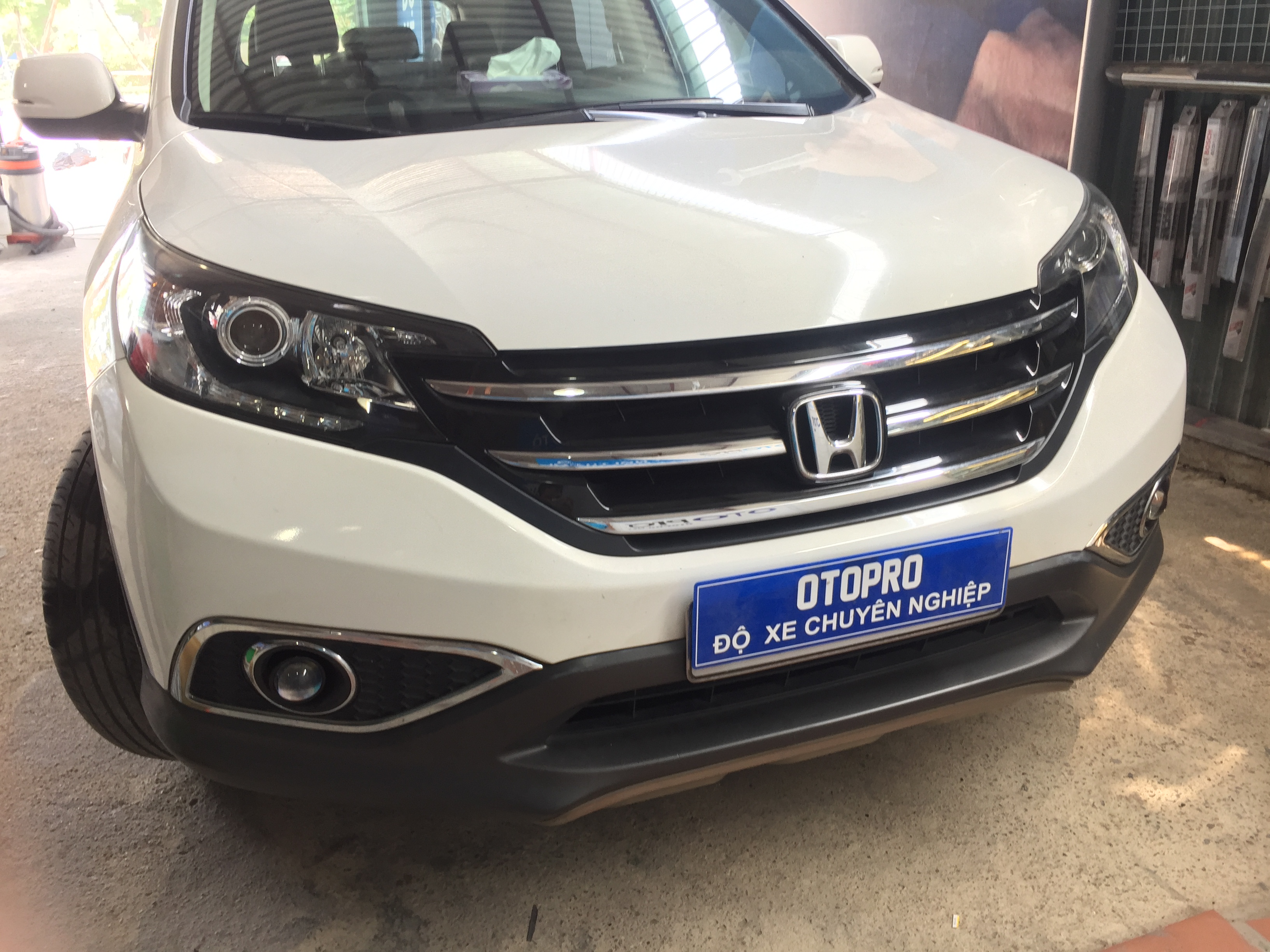 Độ bi gầm đài loan Honda CRV 2014