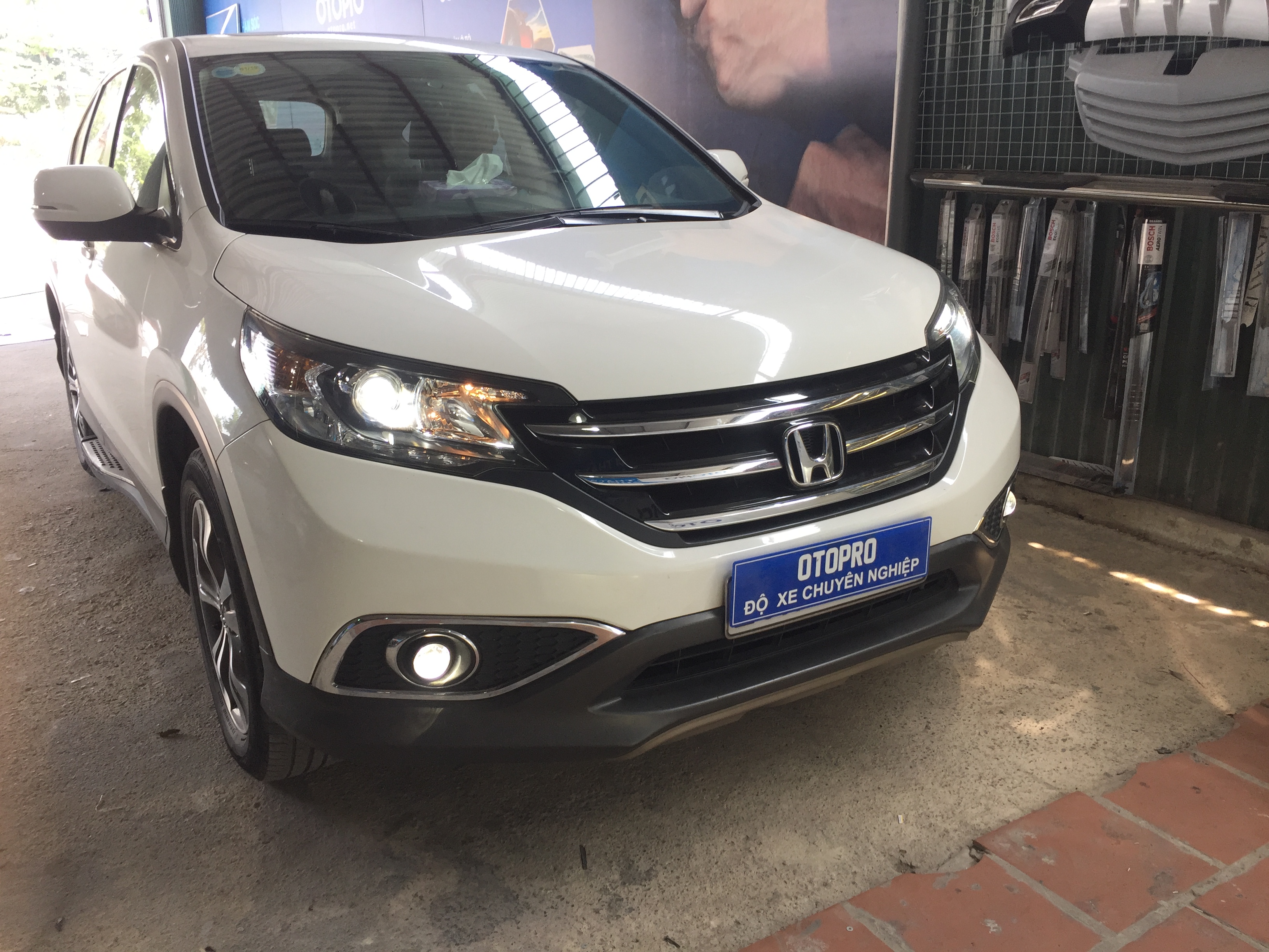Độ bi gầm đài loan Honda CRV 2014