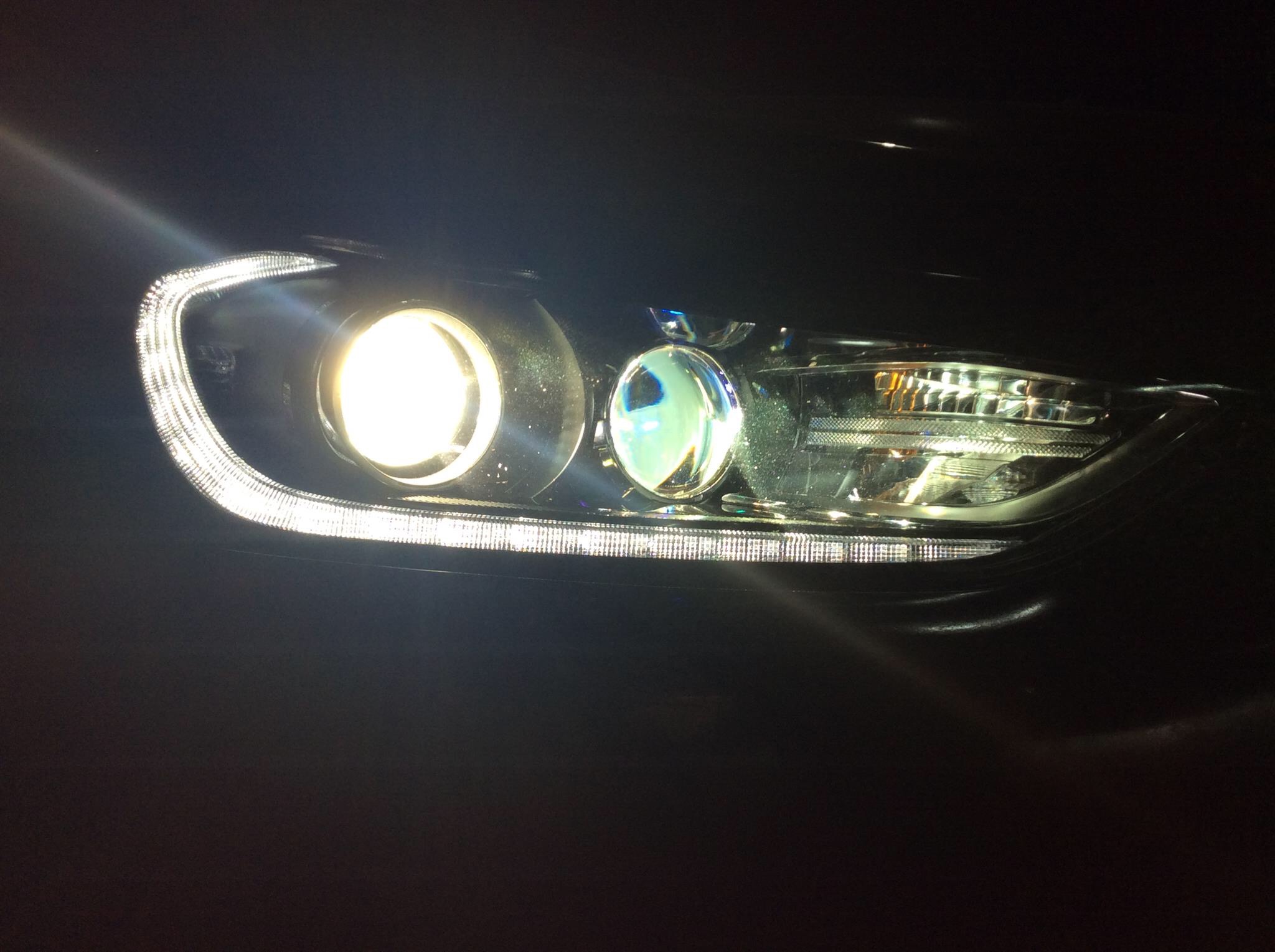 Hyundai Elantra 2016 độ bi hella5, bi domax bên pha, mắt quỷ đỏ