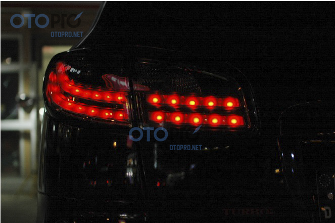 Đèn hậu LED nguyên bộ cả vỏ Santafe CM mẫu Audi Q7 khói