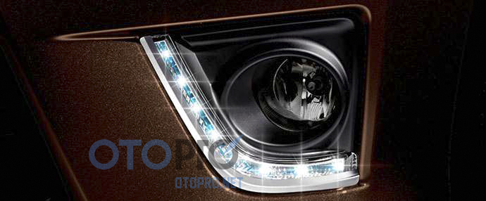 Ốp trang trí đèn gầm độ LED 2 màu cho xe Altis 2014