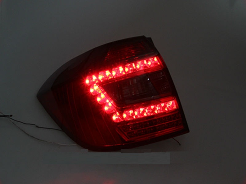 Đèn hậu độ LED nguyên bộ cả vỏ cho HighLander 2008-2011