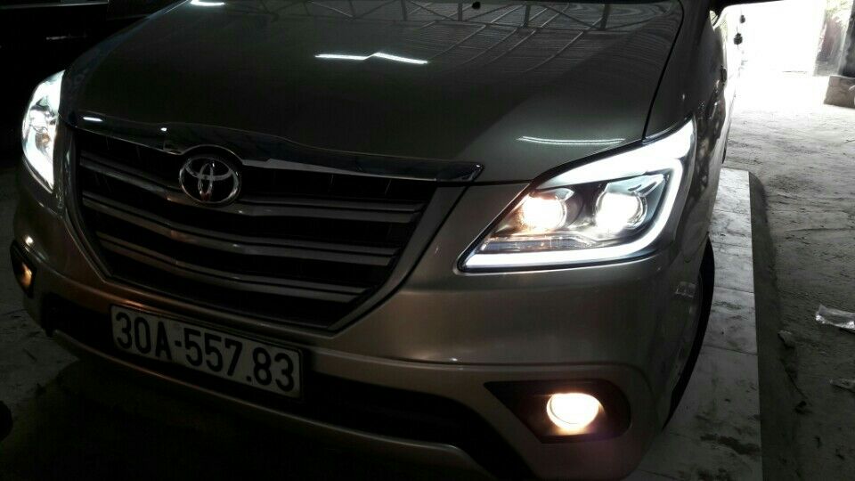 Đèn pha độ LED nguyên bộ xe Toyota Innova 2012-2014 mẫu YZ