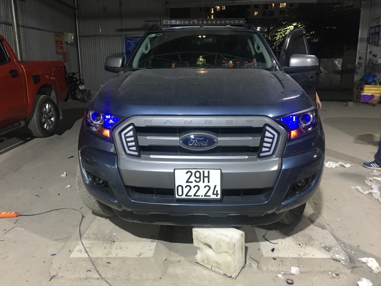 Ford ranger 2015 lắp đèn nguyên bộ