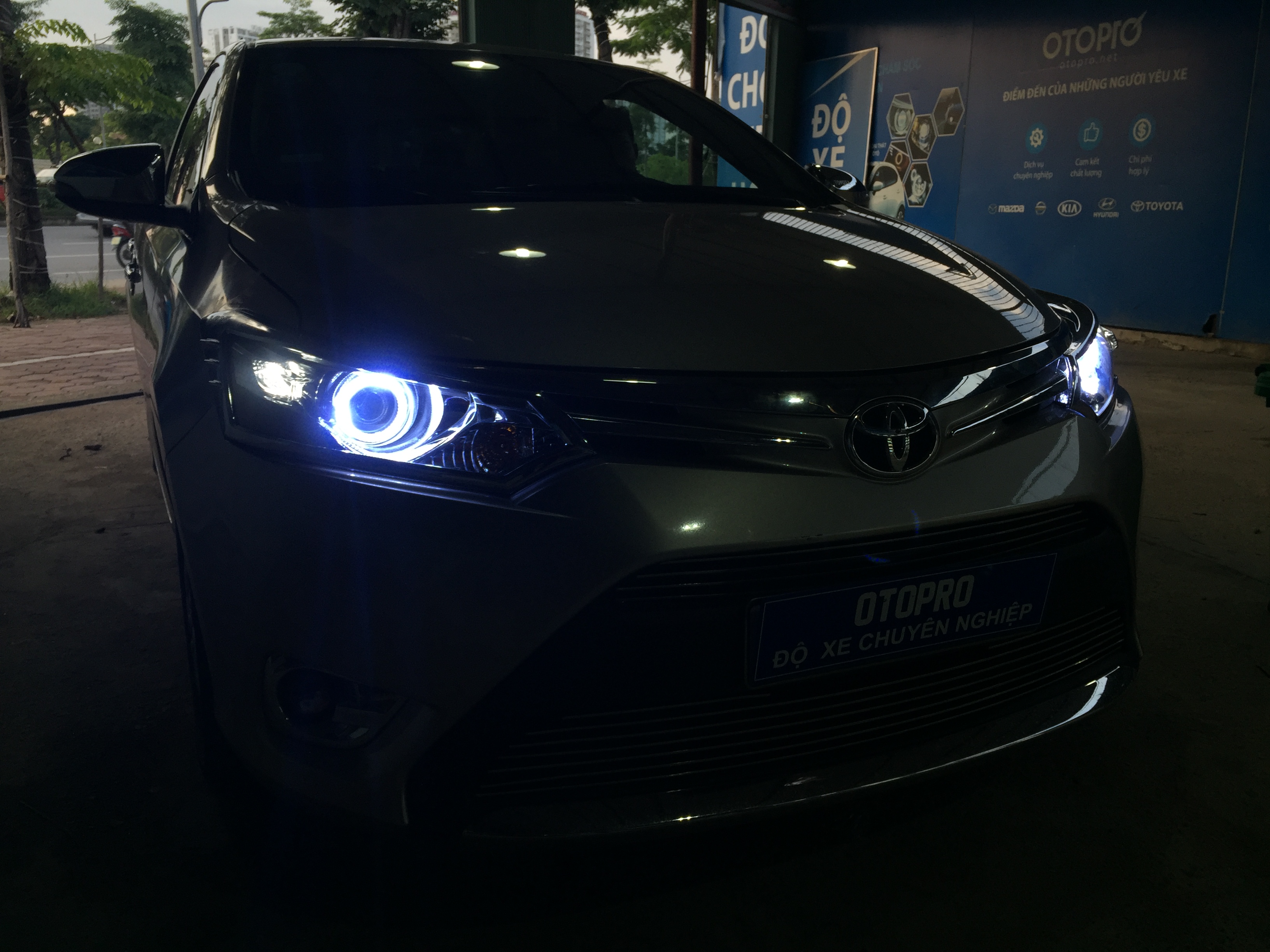 Toyota Vios G 2016 lắp vòng angel!